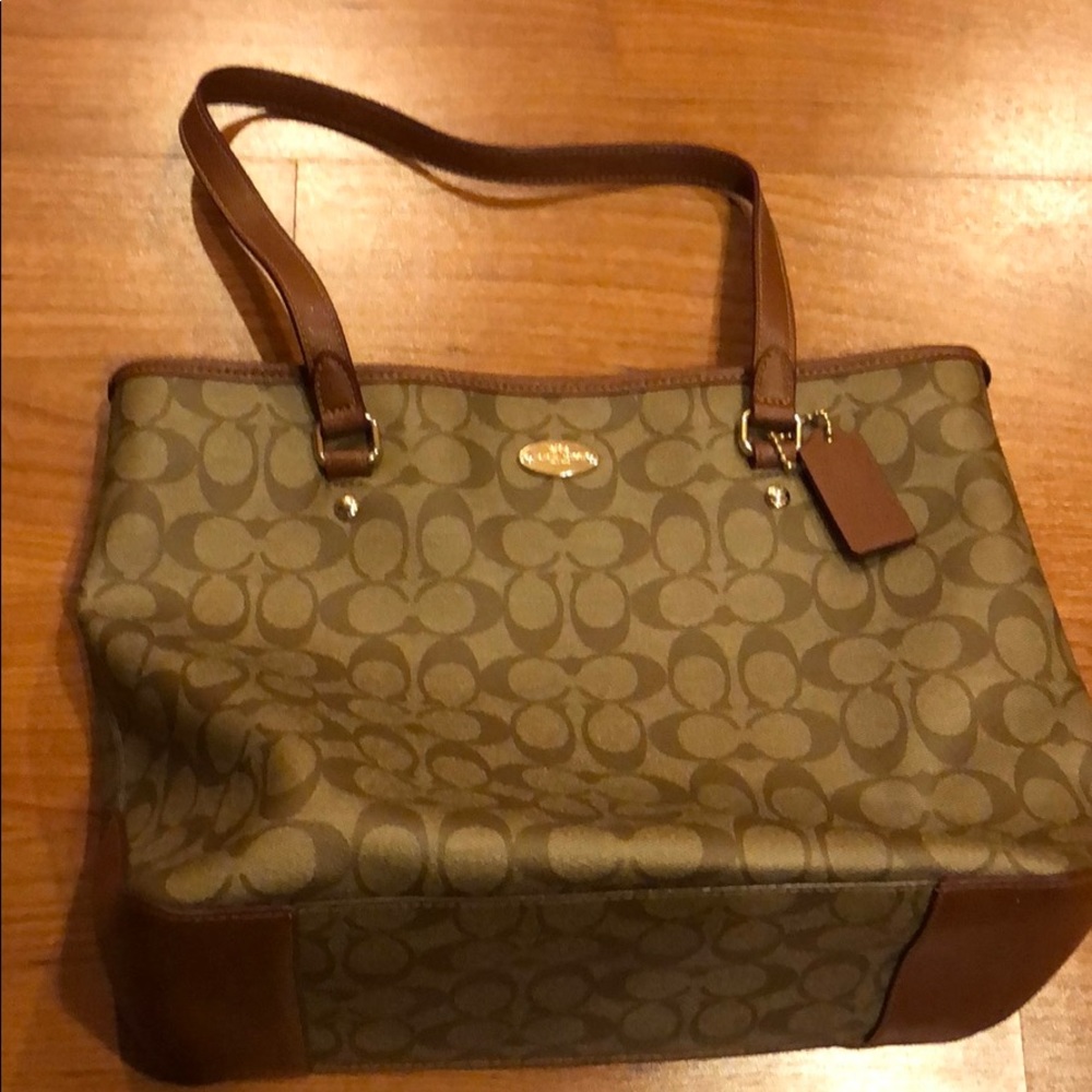 Coach Shoulder Bag